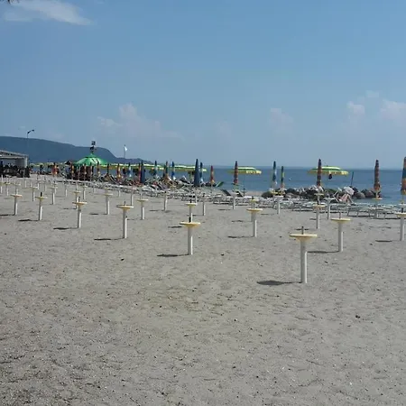 Lido 'with Parking Space Included' 托斯科拉诺-马德尔诺